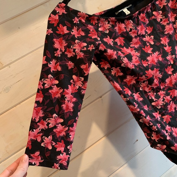 Express One Eleven | Floral Bodysuit - Picture 2 of 7